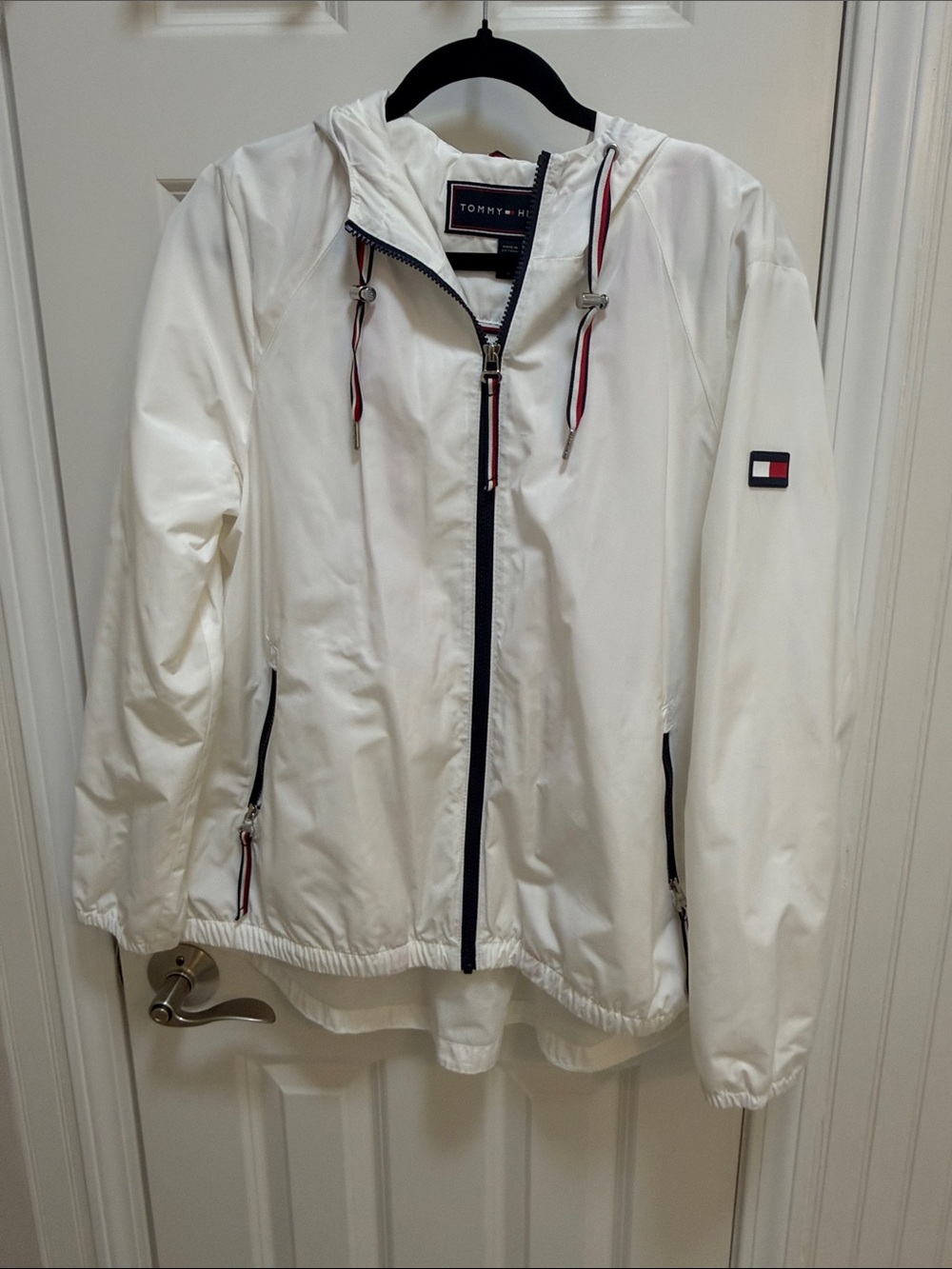 Tommy Hilfiger White Hooded Zip-Up Windbreaker with Flag Patch
